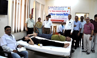 एनआरसीसी-बीकानेर-द्वारा-स्वैच्छिक-रक्तदान-शिविर