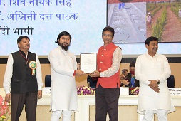 भाकृअनुप-भारतीय गन्ना अनुसंधान संस्थान की राजभाषा पत्रिका ‘इक्षु’ को मिला राजभाषा कीर्ति पुरस्कार 01