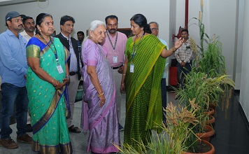 Anandiben-Patel-Hon-Governor-UP-IIM-02.jpg 