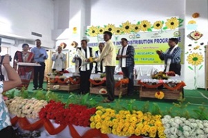 Inputs-distribution-Monitoring-NEH-ICAR-IIVR-02