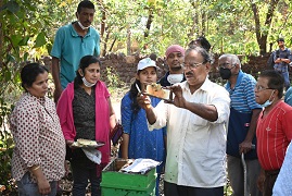 Scientific_Beekeeping_Programmes_for_Goan_Farmers_.jpg