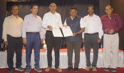 Dr S.N. Jha, DDG (Agril. Engg.) Visits ICAR-CIRCOT, Mumbai to review the performance of the Institute