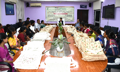 ICAR-CRIJAF, Barrackpore Organises Skill Development Training programme on Development of Basic Skills on Making of Jute Bags for farm women under TSP programme